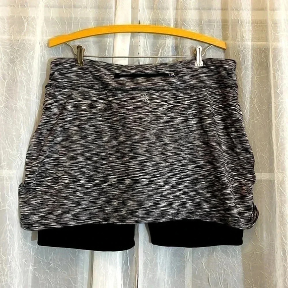 ATHLETA Women’s XL Running Tennis Mini Skirt Shorts Black White Zipper Pocket - Picture 6 of 9